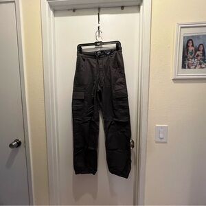 Hollister Dark Grey Baggy Parachute Cargo Joggers Pants Essential Style